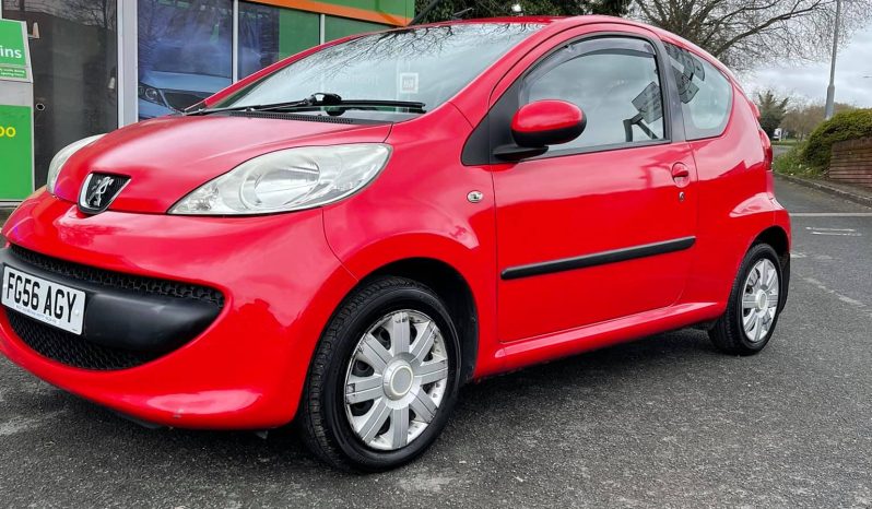 
								Peugeot 107 Hatchback 998cc full									