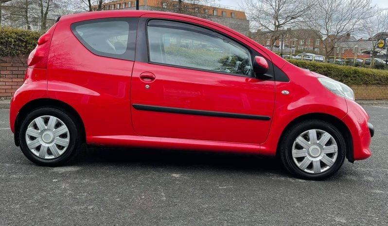 
								Peugeot 107 Hatchback 998cc full									