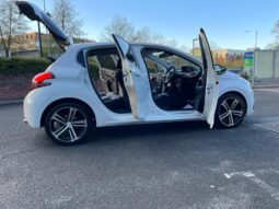 
										Peugeot 208 GT Line full									