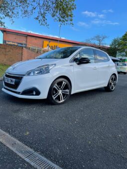 
										Peugeot 208 GT Line full									