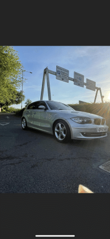 
								BMW 116i ES full									