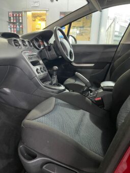 
										Peugeot 308 full									