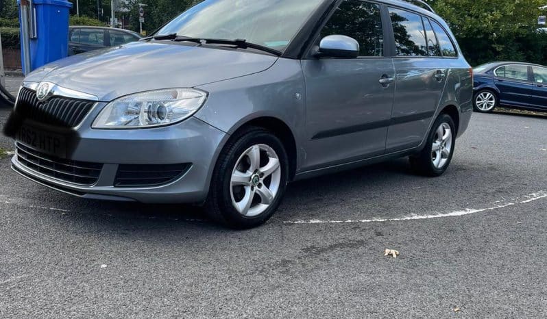 
								Skoda Fabia Estate full									