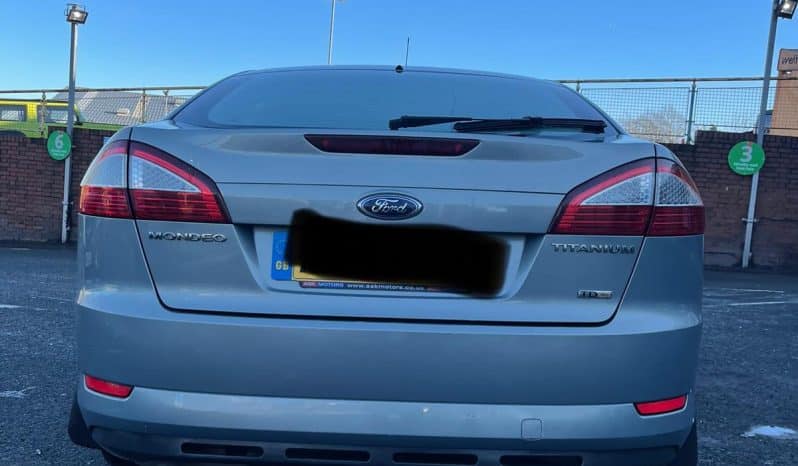 
								Ford Mondeo Titanium full									