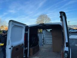 
										Vauxhall Vivaro full									