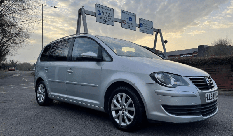 
								Volkswagen Touran For Sale full									