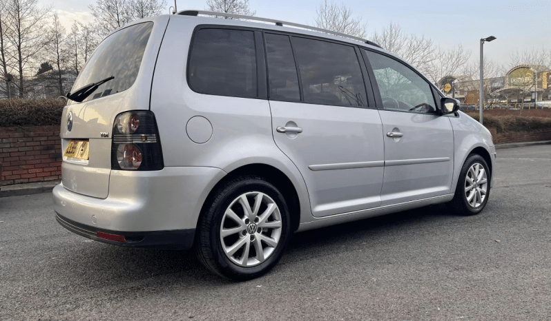 
								Volkswagen Touran For Sale full									