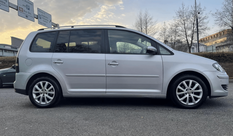 
								Volkswagen Touran For Sale full									