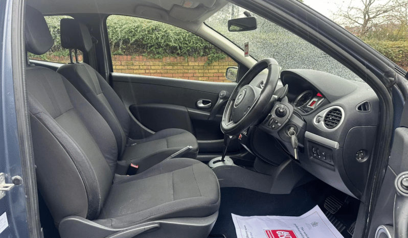 
								RENAULT CLIO FOR SALE full									