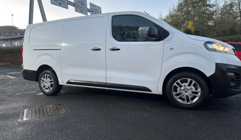 
								VAUXHALL VIVARO FOR SALE full									