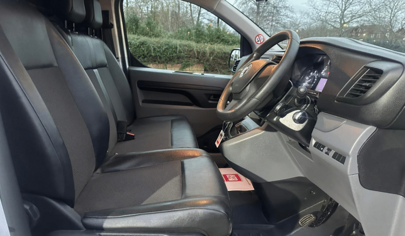 
								VAUXHALL VIVARO FOR SALE full									