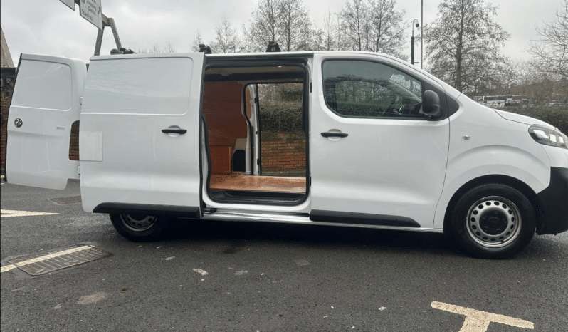 
								VAUXHALL VIVARO FOR SALE full									