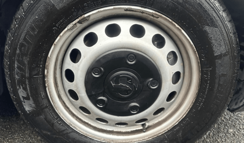 
								VAUXHALL VIVARO FOR SALE full									