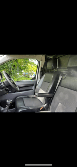 
										VAUXHALL VIVARO FOR SALE full									