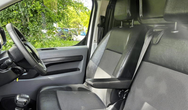 
								VAUXHALL VIVARO FOR SALE full									