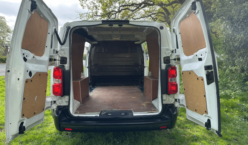 
								VAUXHALL VIVARO FOR SALE full									