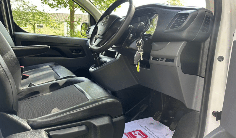 
								VAUXHALL VIVARO FOR SALE full									