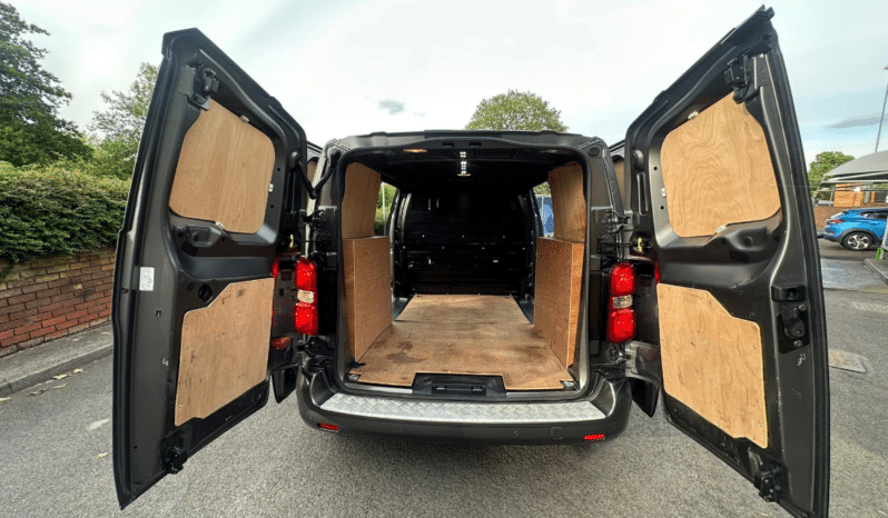 
								VAUXHALL VIVARO FOR SALE full									