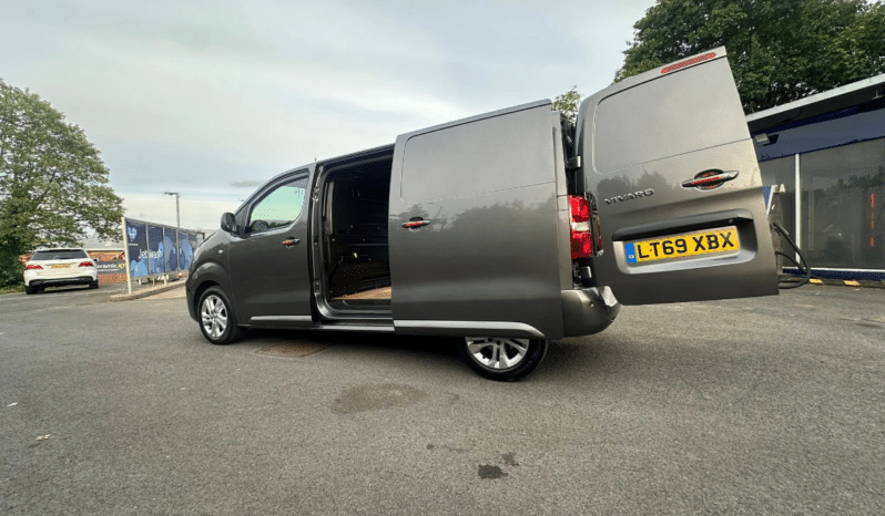 
								VAUXHALL VIVARO FOR SALE full									