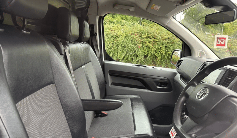 
								VAUXHALL VIVARO FOR SALE full									