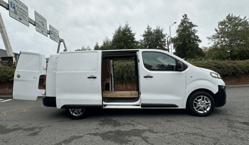 
								VAUXHALL VIVARO FOR SALE full									