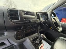 
										2020 VAUXHALL VIVARO LWB full									