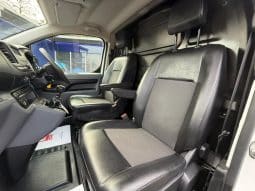 
										2020 VAUXHALL VIVARO LWB full									
