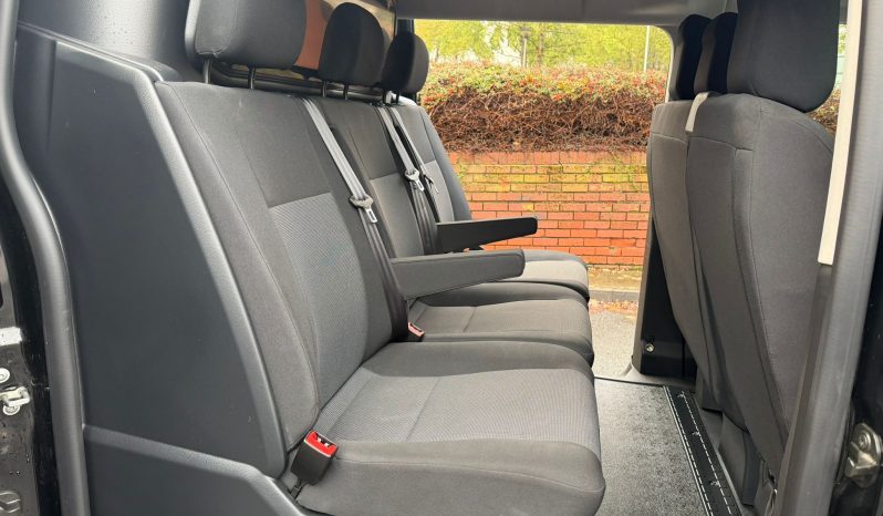 
								VAUXHALL VIVARO CREW CAB 3100 SPORTIVE full									