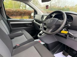 
										VAUXHALL VIVARO CREW CAB 3100 SPORTIVE full									