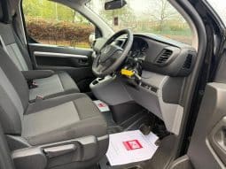 
										VAUXHALL VIVARO CREW CAB 3100 SPORTIVE full									