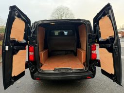 
										VAUXHALL VIVARO CREW CAB 3100 SPORTIVE full									