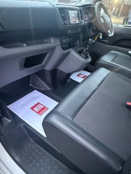 
										Vauxhall Vivaro 2021 full									