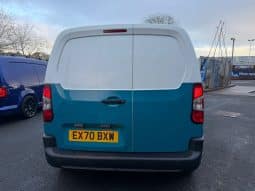 
										Peugeot Partner Van full									