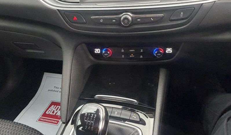 
								2020 Vauxhall Insignia Turbo D Tech Line Nav full									