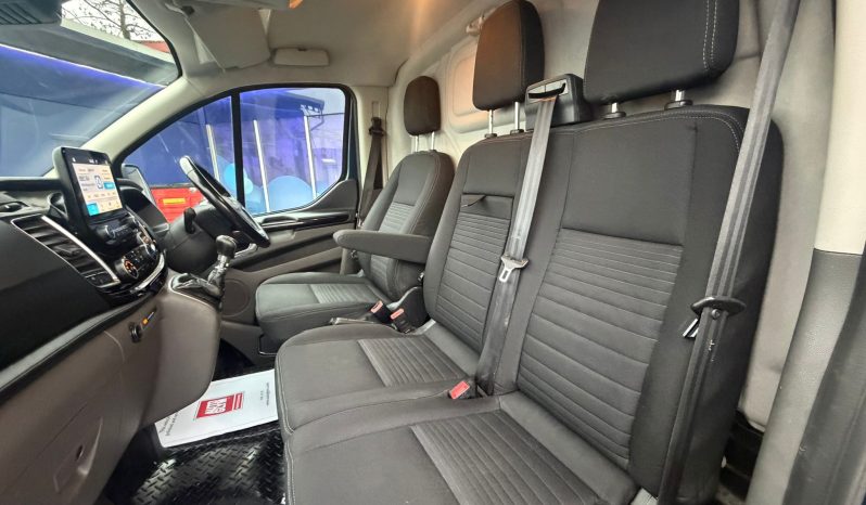 
								2020 FORD TRANSIT CUSTOM 300 LIMITED full									