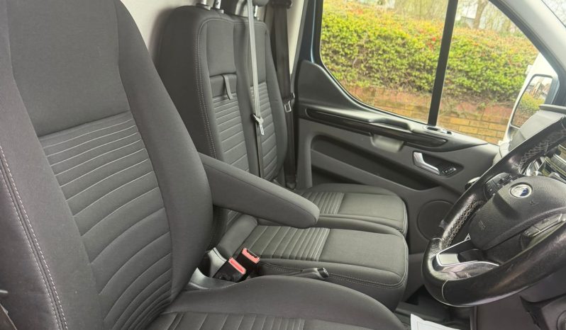 
								2019 FORD TRANSIT CUSTOM LIMITED full									