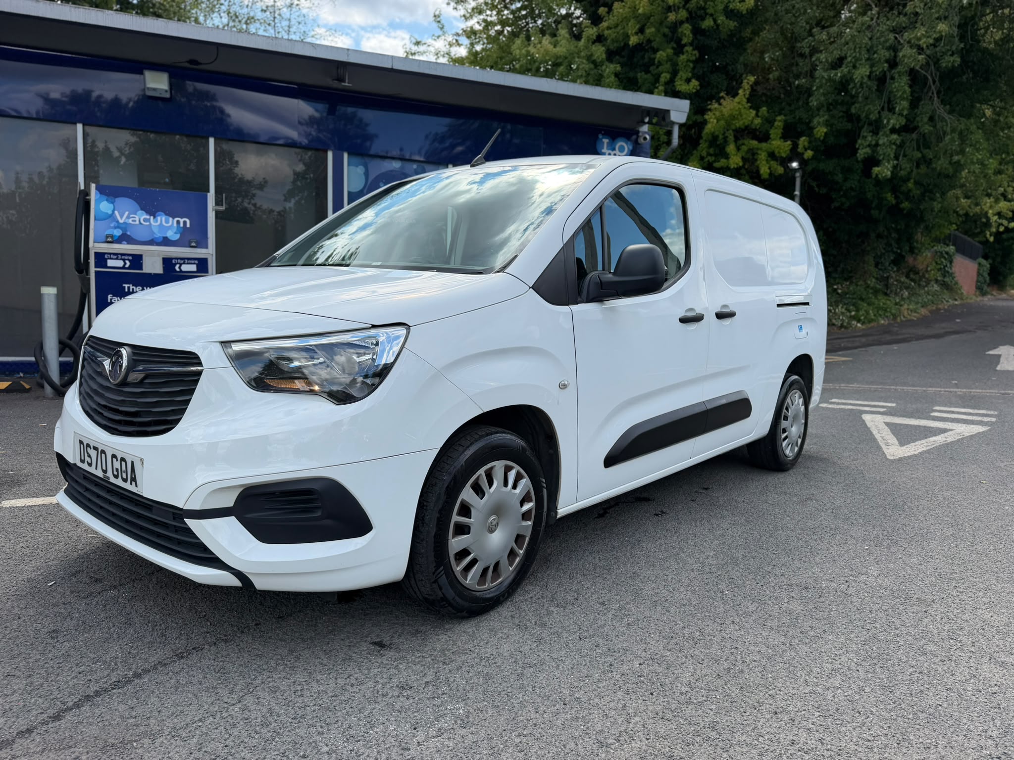 70 PLATE Vauxhall Combo 1.5 Turbo D 2300 Sportive L2 H1 Euro 6 (S/S)